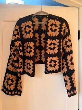 Cropped crochet wide sleeve cardigan